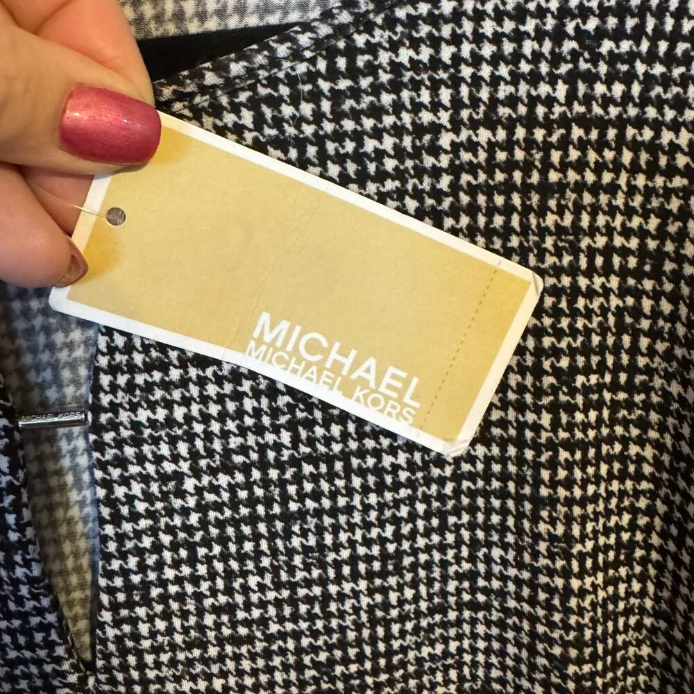 NWT  MICHEAL KORS TOP   NECKLINE DETAIL FLUTED SLEEVES SMALL   #G - Picture 9 of 11